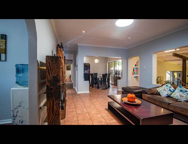 3 BEDROOM HOUSE FOR SALE IN ILLIONDALE